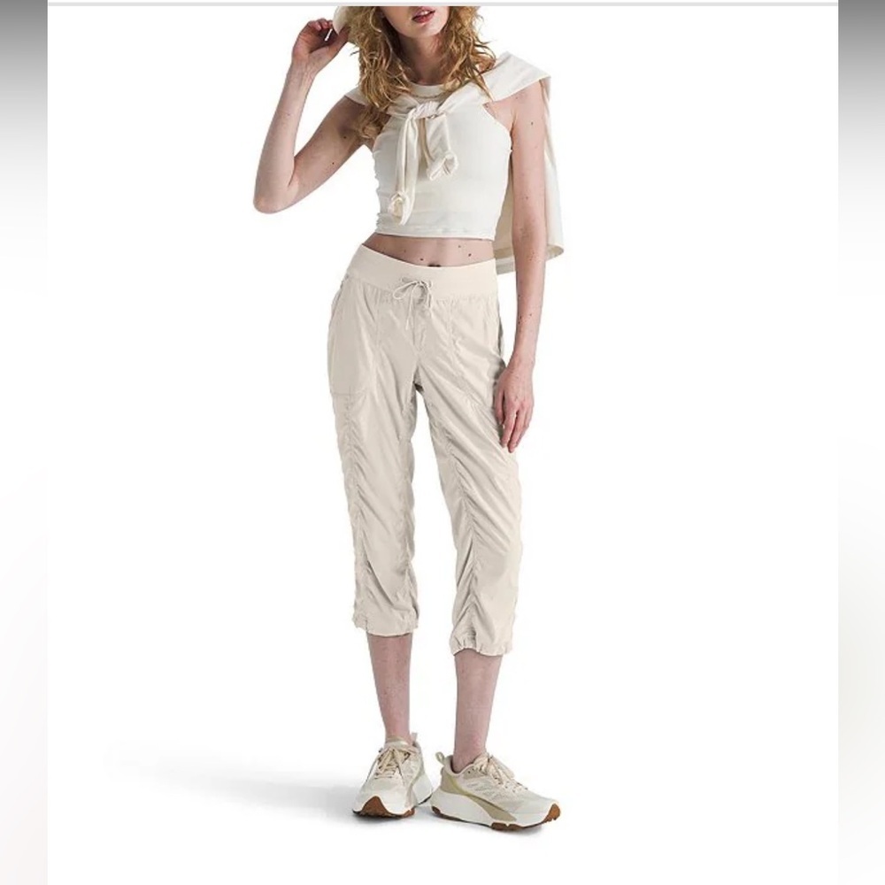 The North Face aphrodite 2.0 water resistant drawstring capri‎ pants